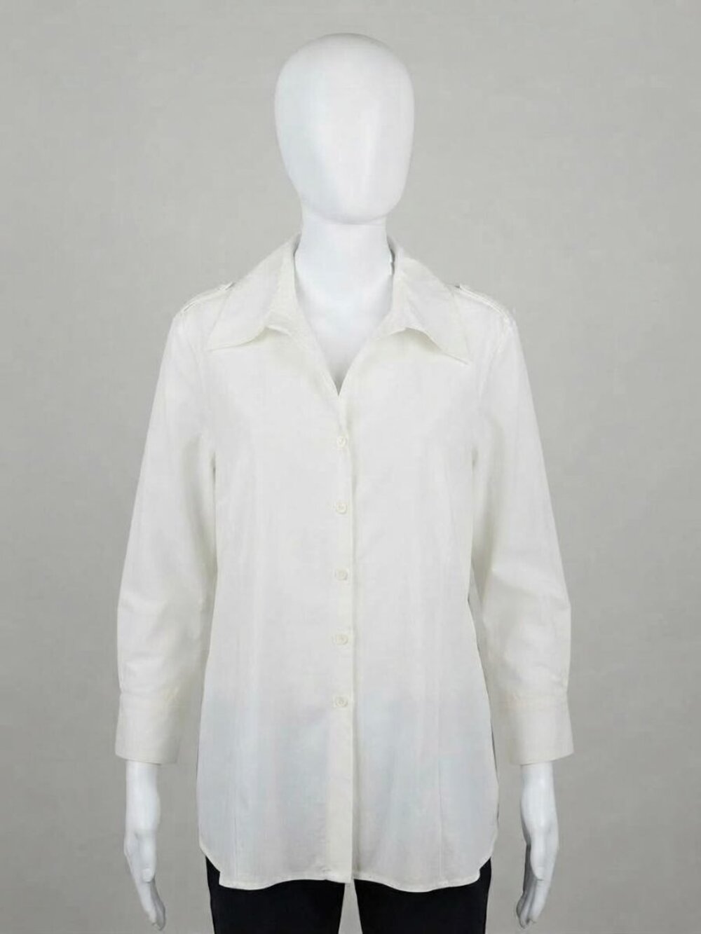 Como Woman White Long Sleeve Button-Up